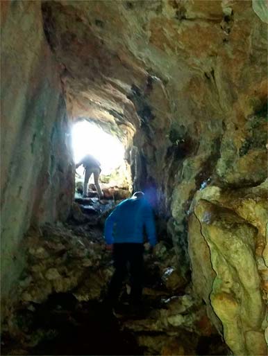 Interior de la cueva de la Osera